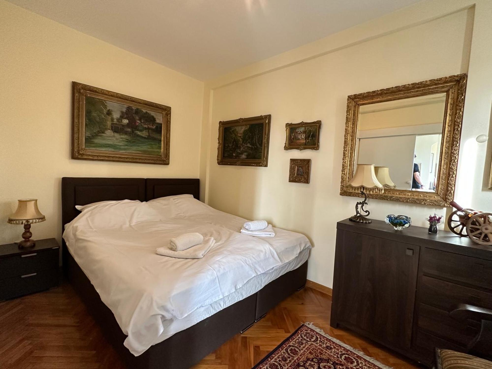 Vintage Delight Apartment Vracar Hram Sv Save Belgrade Exterior photo